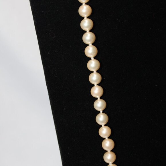 Vintage 24" Faux Pearl Strand Necklace - Picture 3 of 10